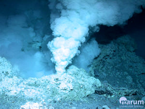 Weißer Raucher in Niua North, Hellow Vents (MARUM − Zentrum für Marine Umweltwissenschaften, Universität Bremen) 