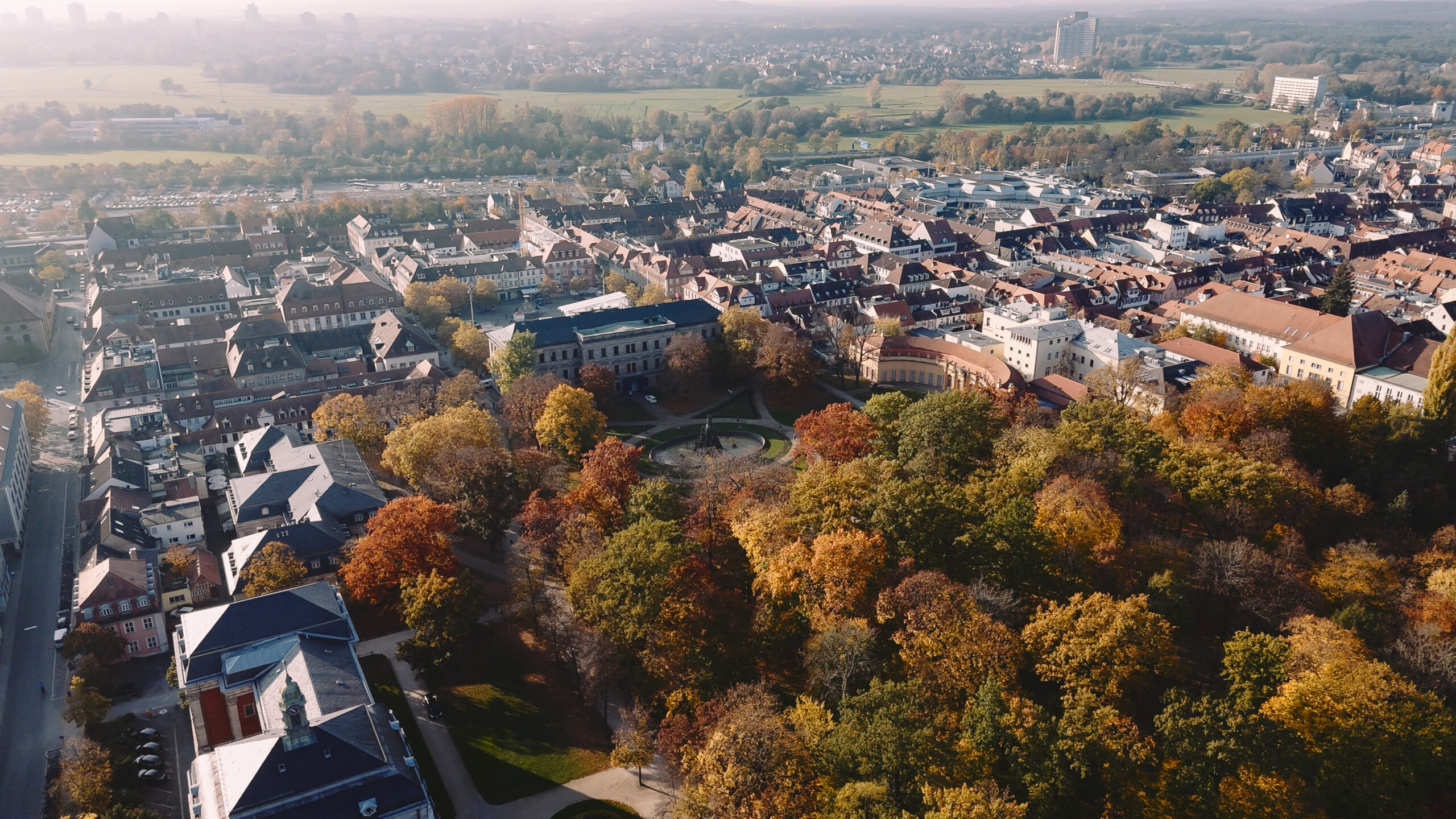 Luftbild des Schlossgartens in Erlangen